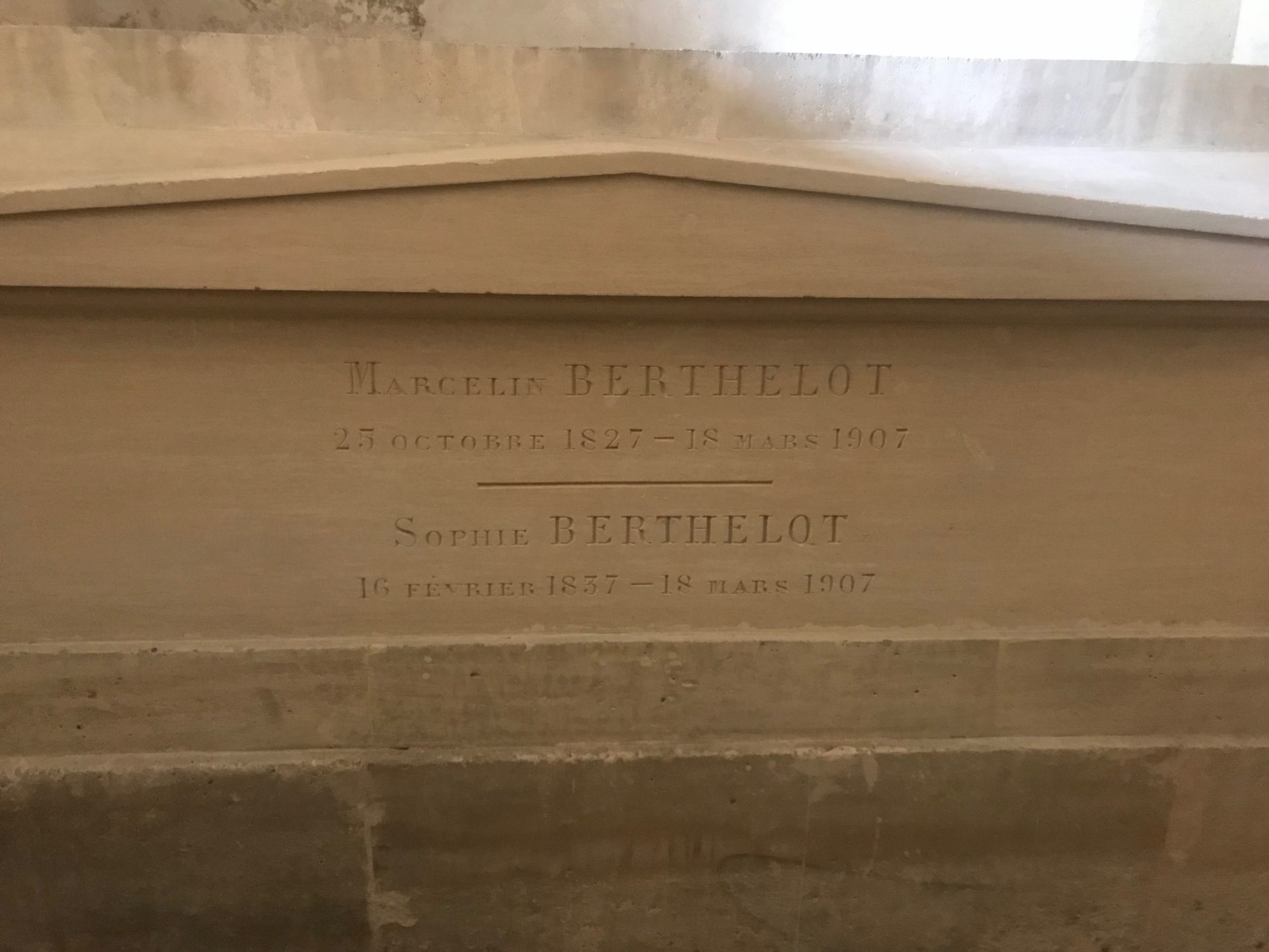Marcelin%20Berthelot%27s%20tomb%20Paris%202.JPG